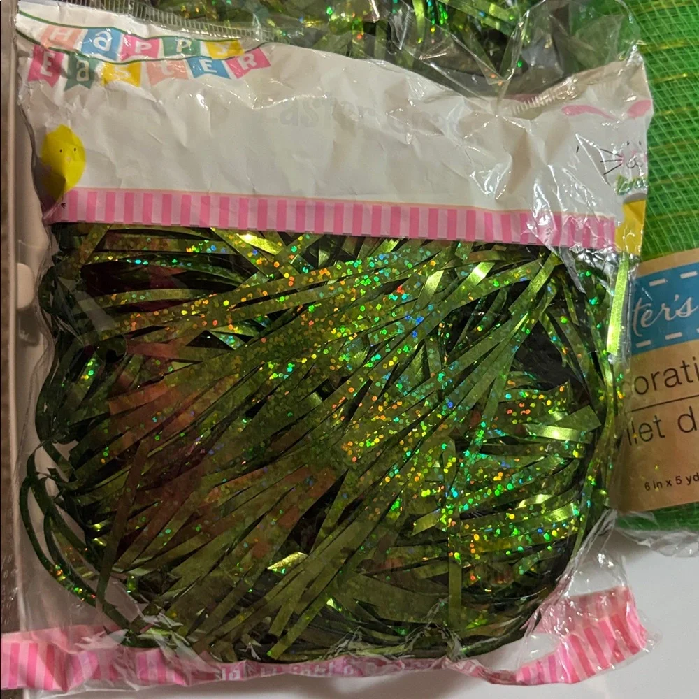 Green and Silver Party Decoration Set